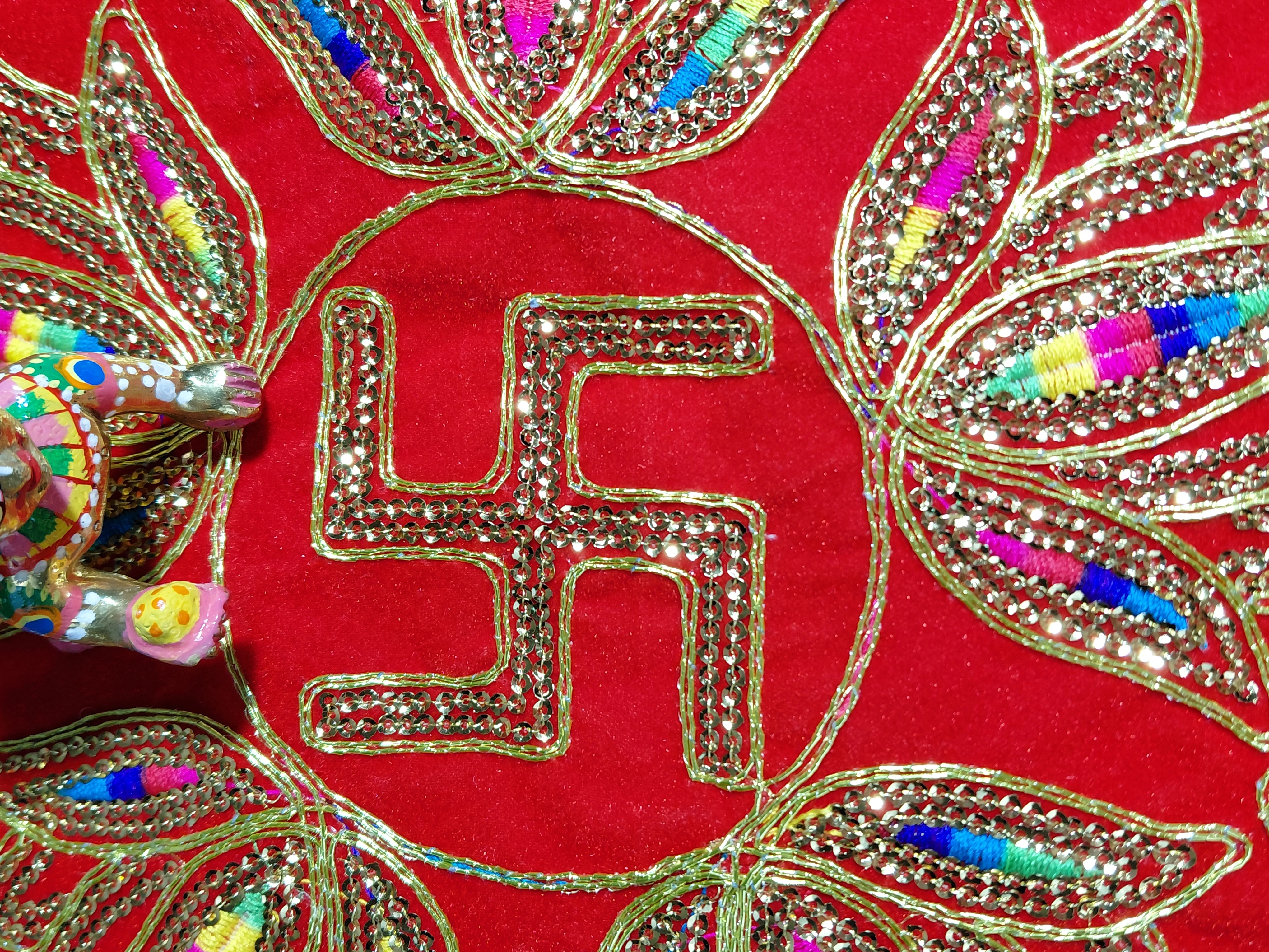 Gandharvika Swastik Altar Mat – Braj Dham Edition angle 3