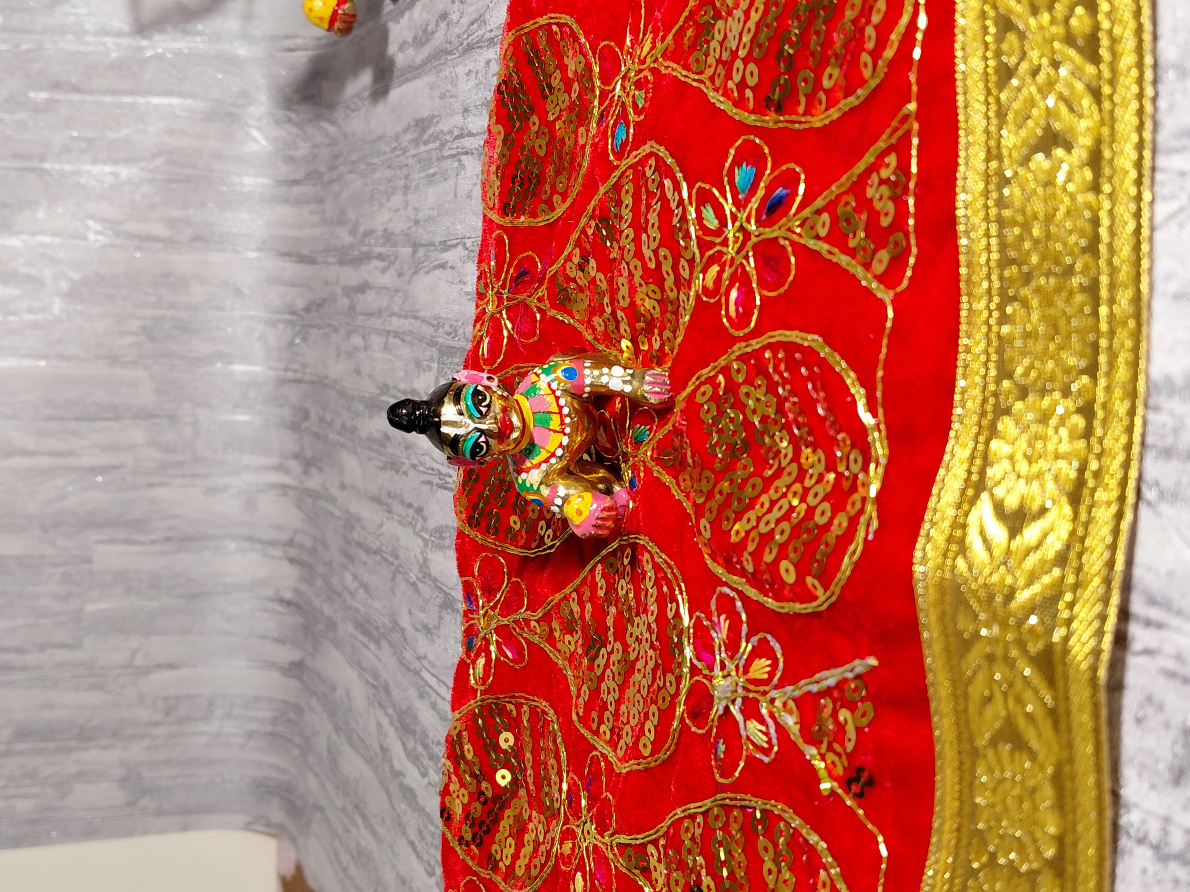 Shyam Priya Temple Cloth (Mandir Aasan) angle 4