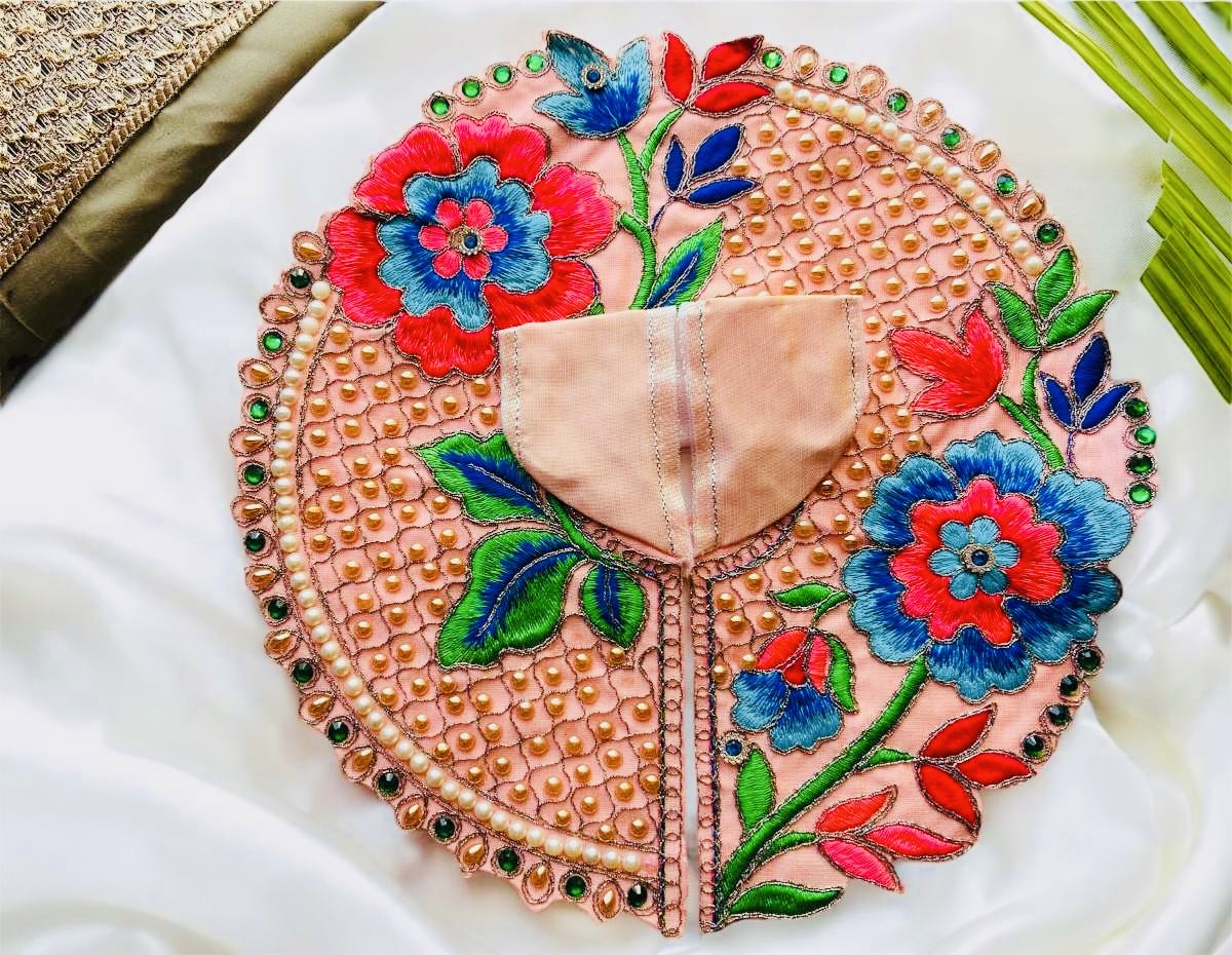 Krsnananda Pradayini Poshak thumbnail 5