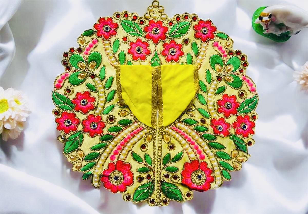 Damodara Priya Poshak thumbnail 2