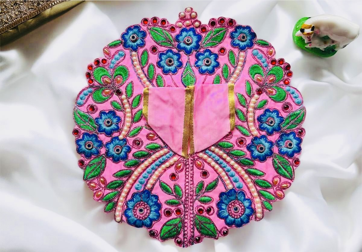 Damodara Priya Poshak thumbnail 3