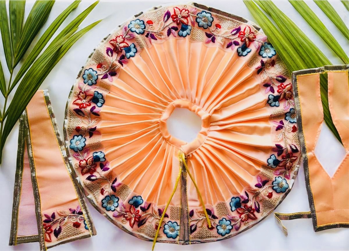 Vrndavaneshvari Poshak