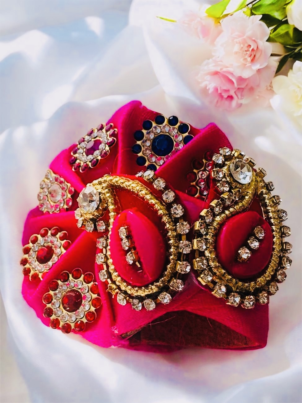 Gopal Priya Crown thumbnail 5
