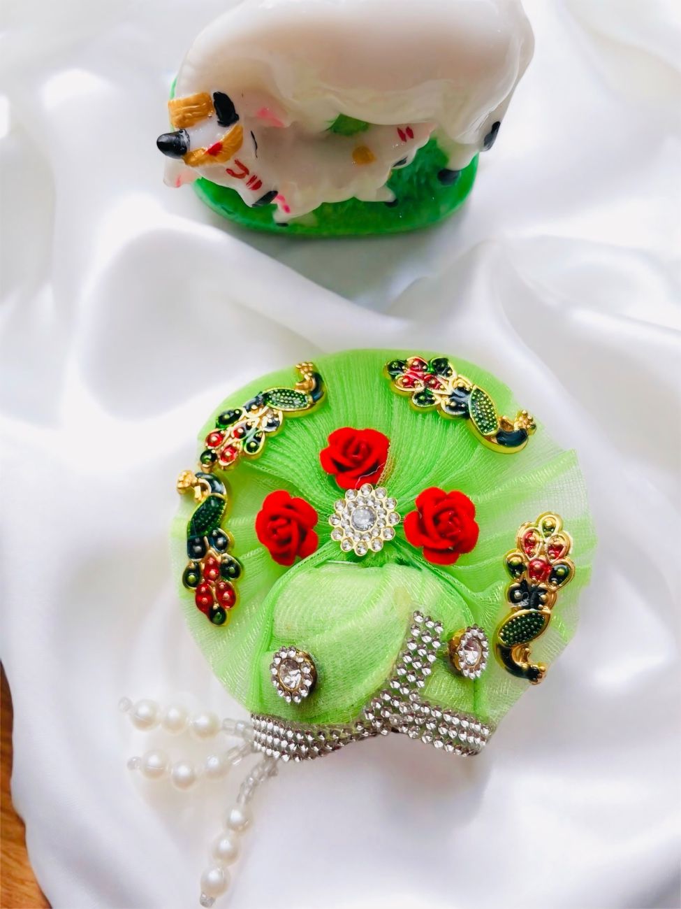 Madhavi Crown thumbnail 4