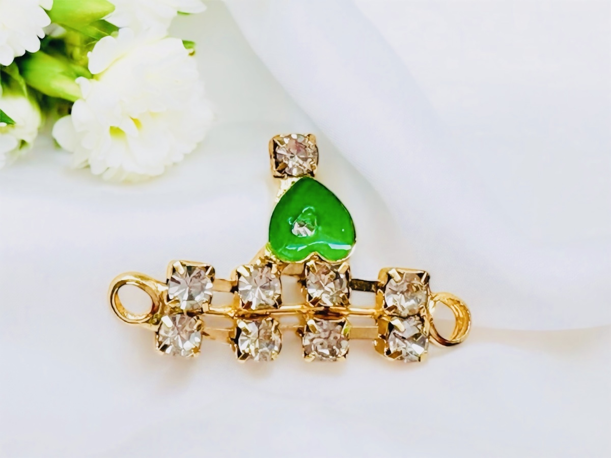 Girdhari Crown thumbnail 4