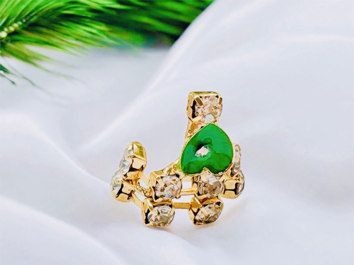 Girdhari Crown thumbnail 3