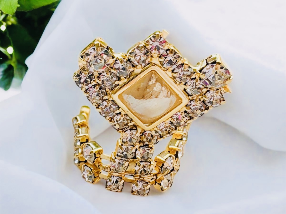 Moha Vimoha Crown thumbnail 3