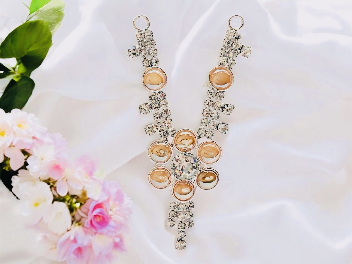 Isvari Necklace