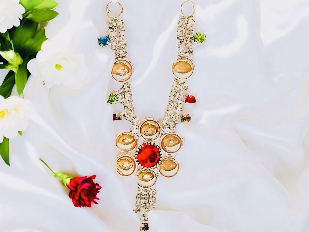 Isvari Necklace thumbnail 9