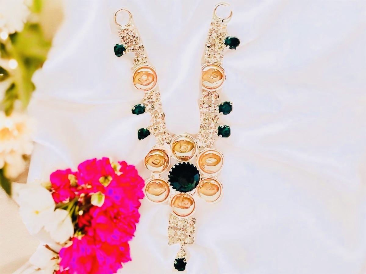 Isvari Necklace thumbnail 5