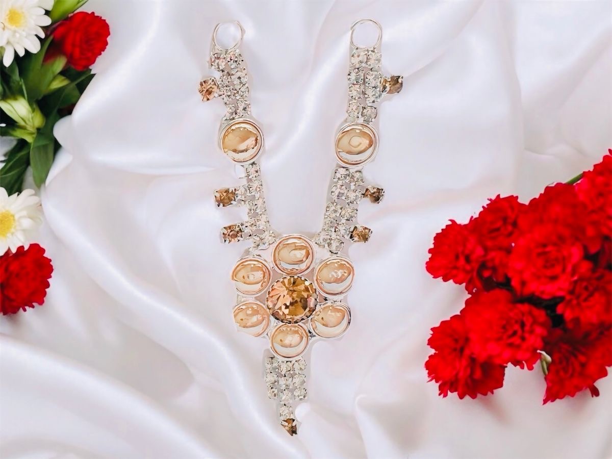 Isvari Necklace thumbnail 2