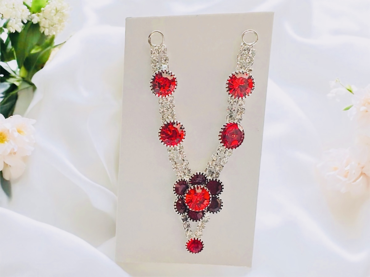 Gandharvika Necklace thumbnail 5