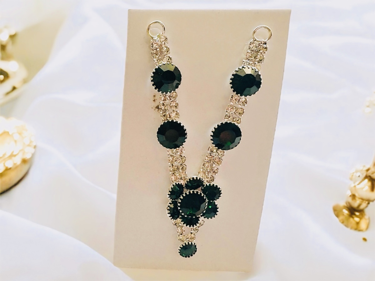 Gandharvika Necklace thumbnail 6