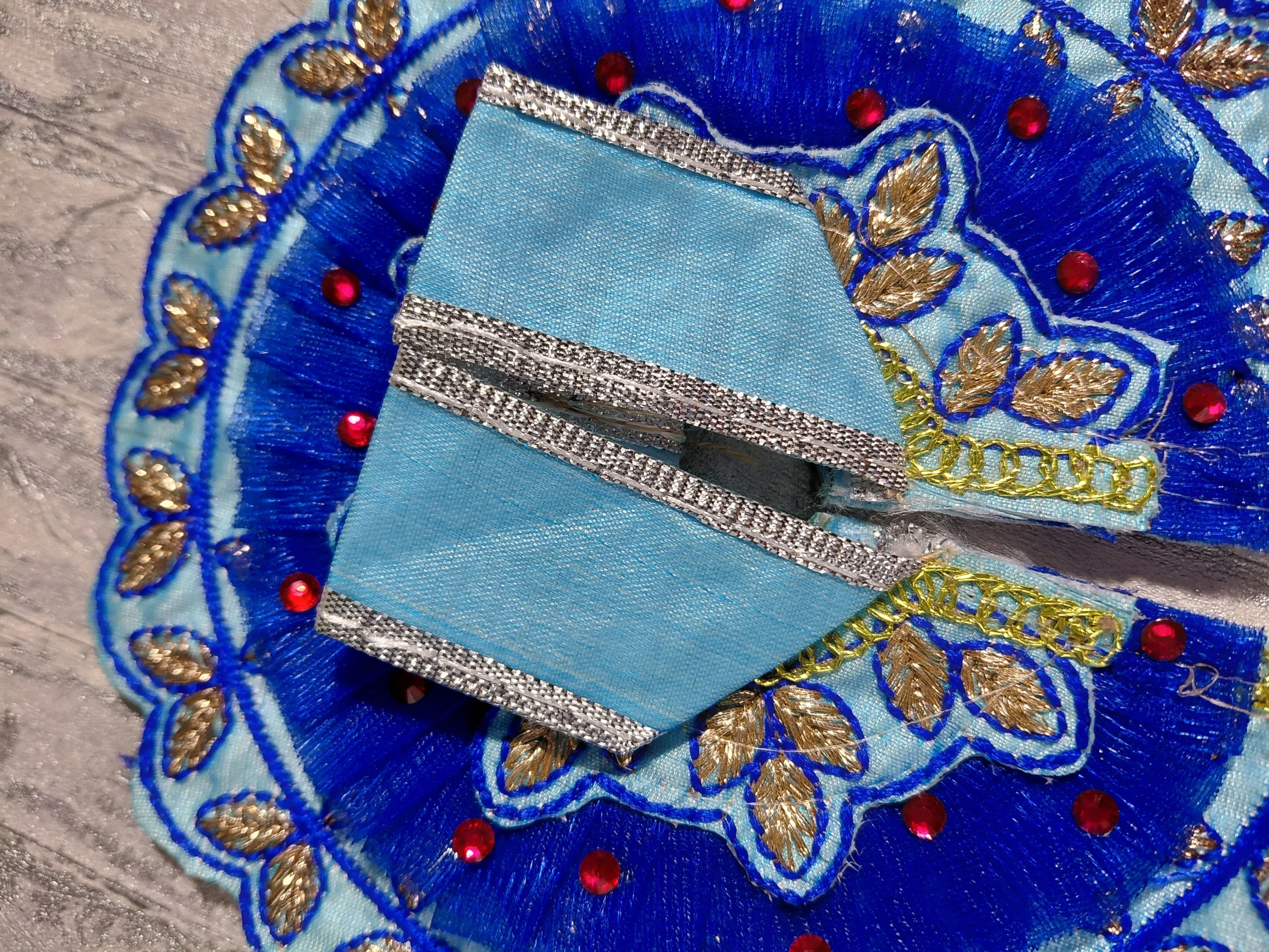 Amoha Poshak 6-Colour Combo angle 14