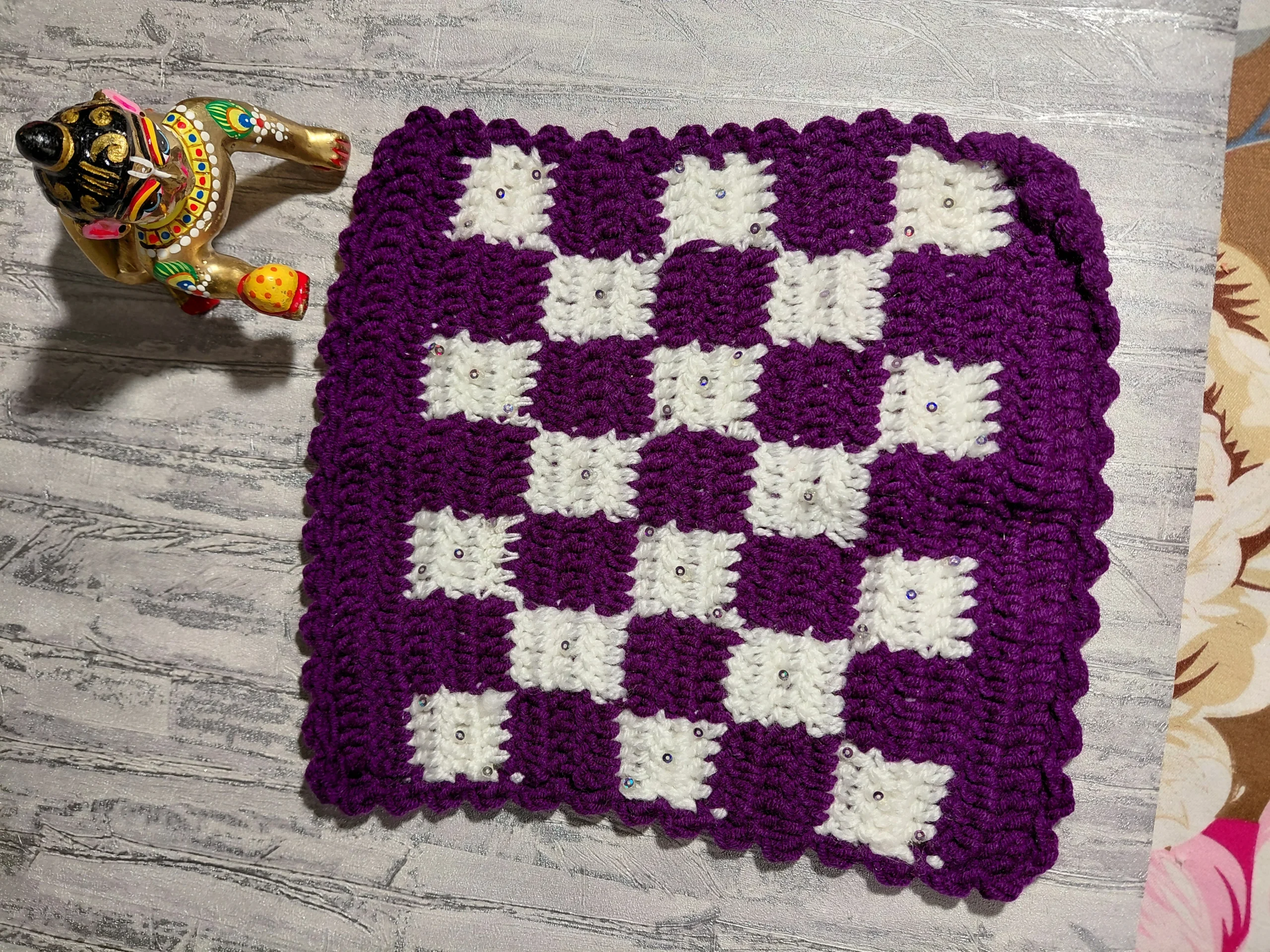 Gaur Hari Lilac Quilt angle 3