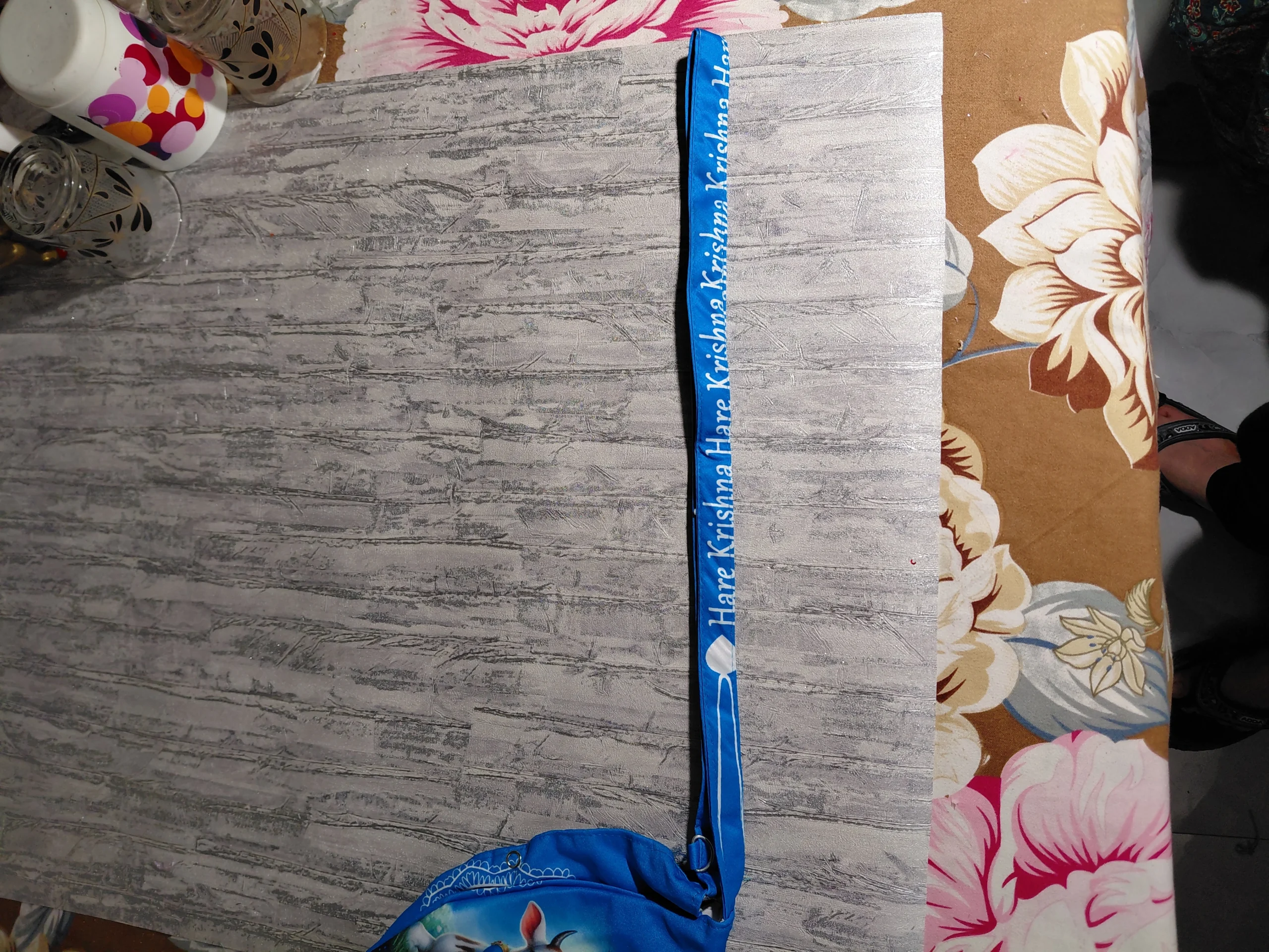 Gauranga Sapphire Japa / Chanting Bag angle 12