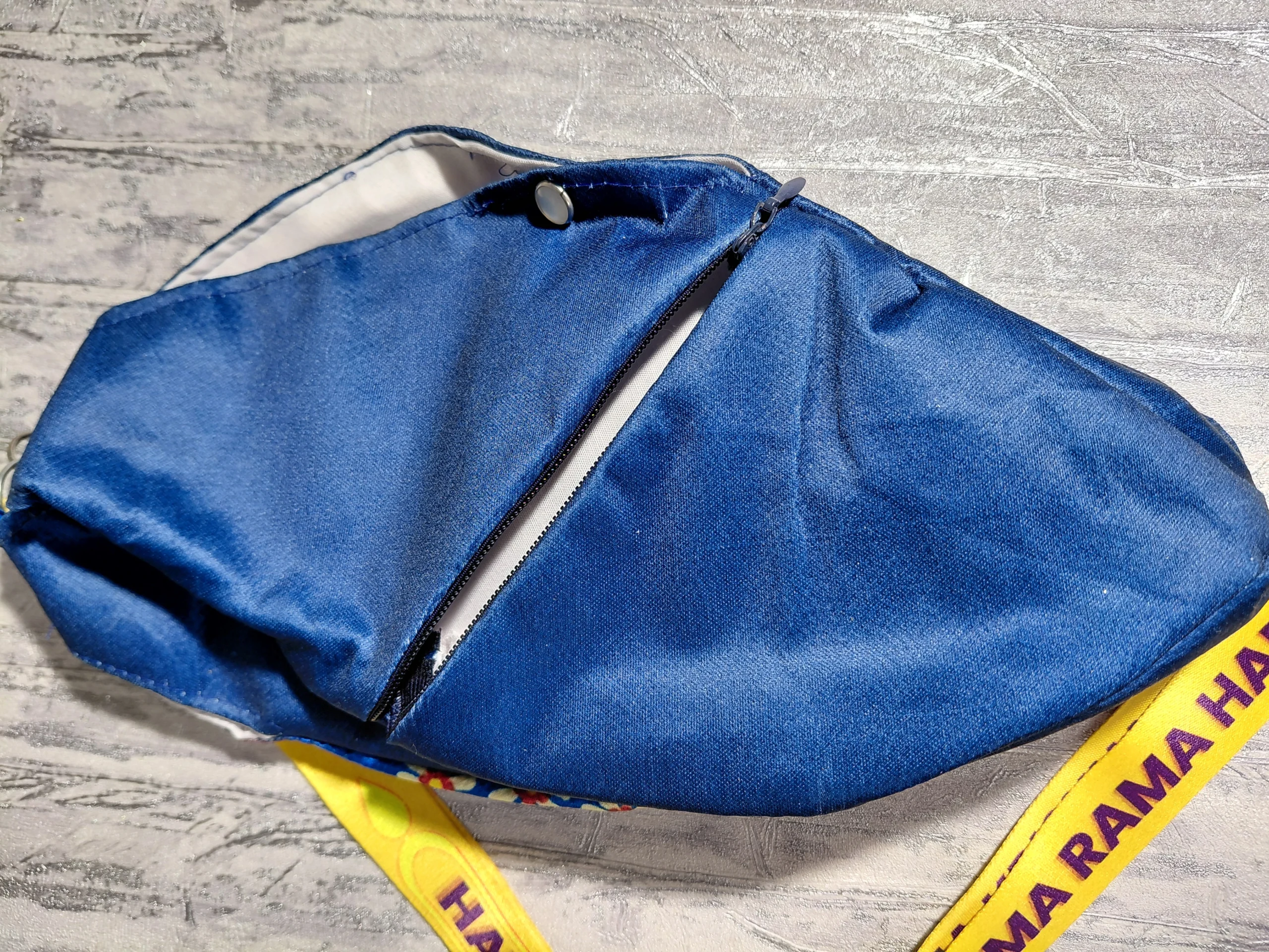 Kishori Cerulean Japa / Chanting Bag angle 7