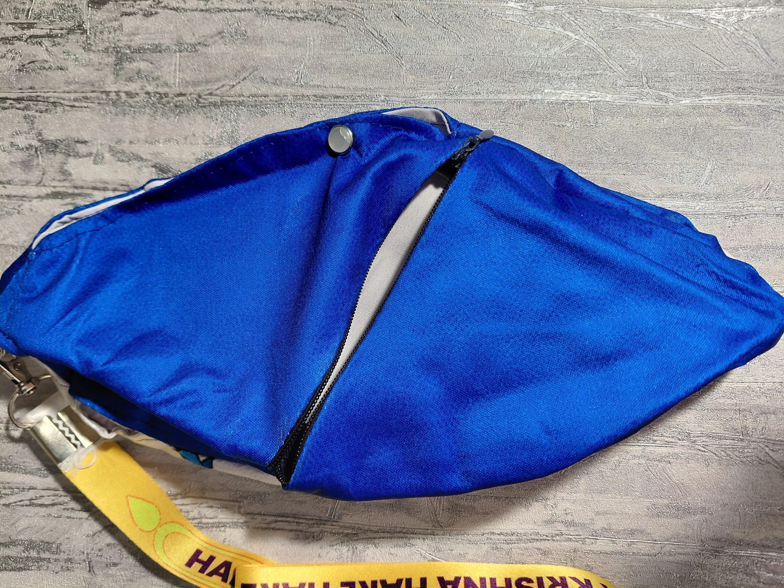 Nandalala Porcelain Japa / Chanting Bag angle 6