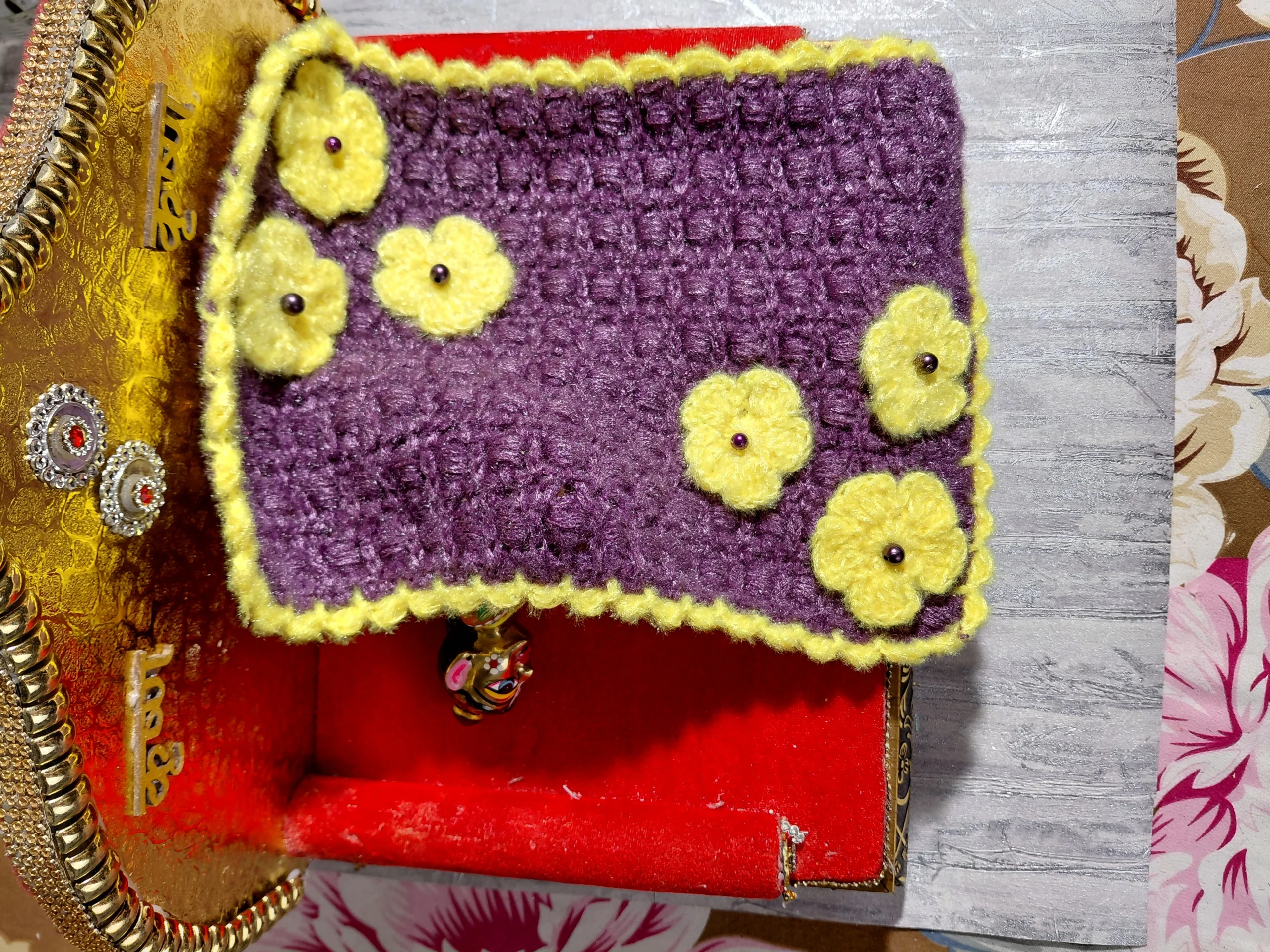 Nimai Madhuri Chadar / Shawl angle 2