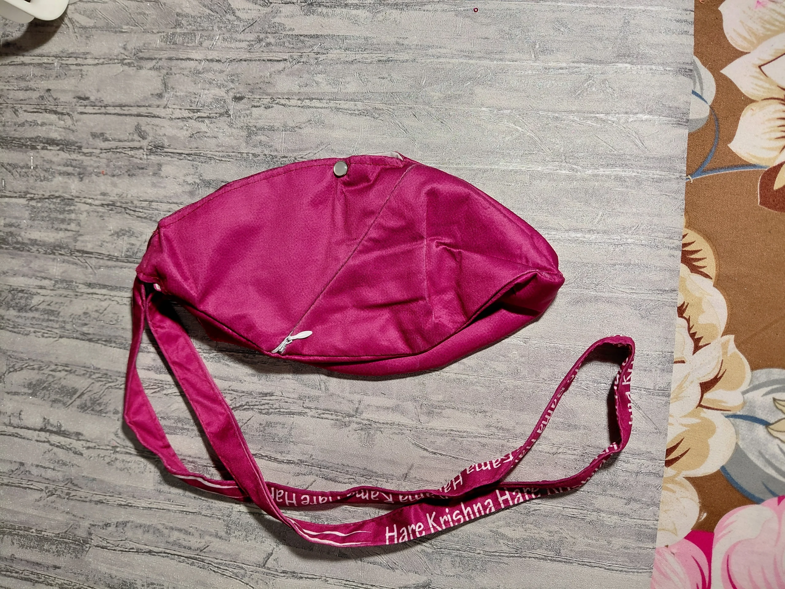 Radhika Amaranth Japa / Chanting Bag angle 17