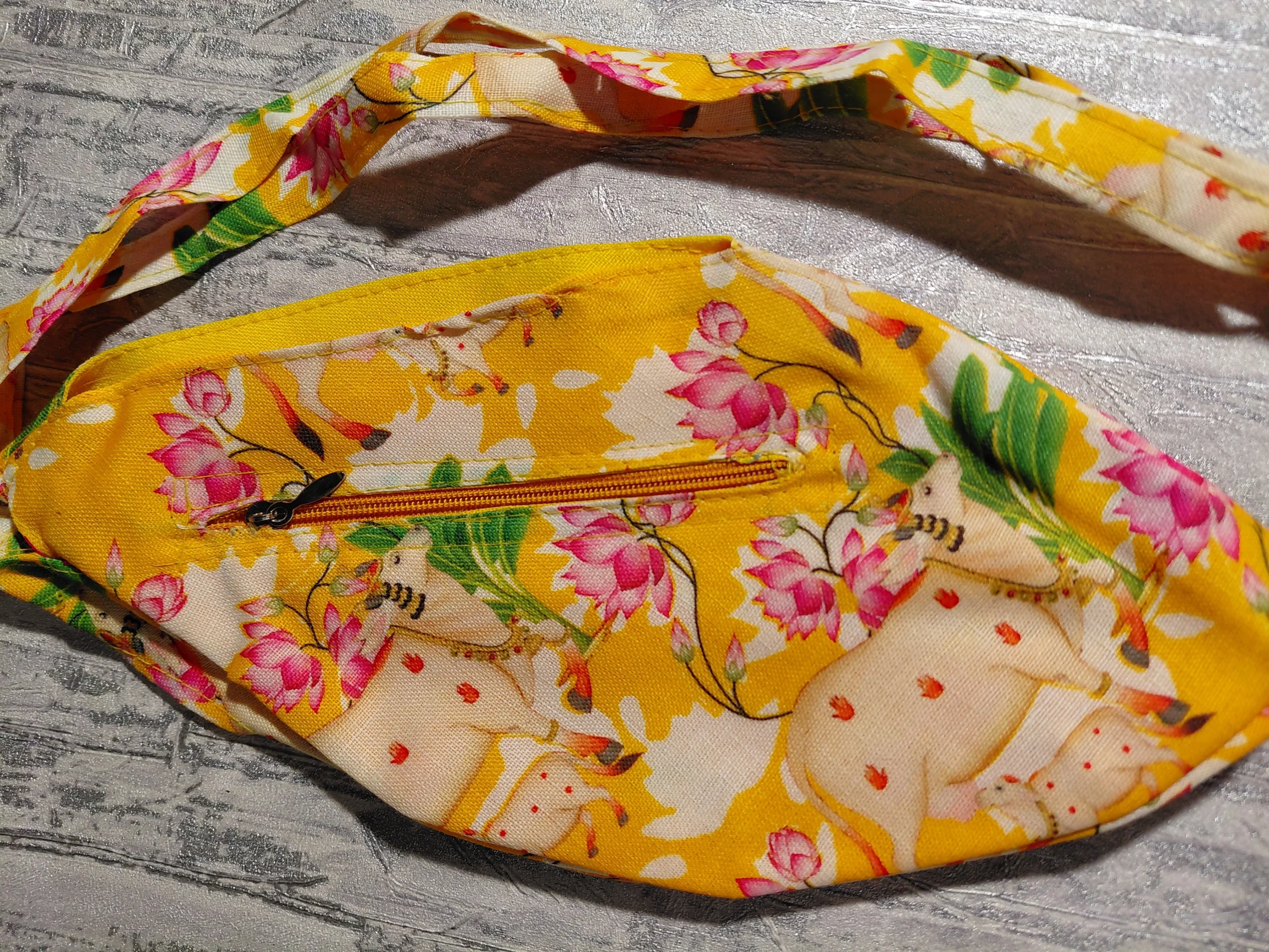 Surabhi Lotus Japa / Chanting Bag angle 7